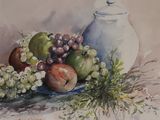 une peinture représentant une coupe de fruits sur une table