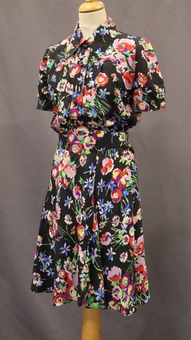 CHLOÉ – Robe d’été à motif fleuri. Taille : 38 à vue