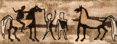 Tapisserie à décor de motifs rupestres.