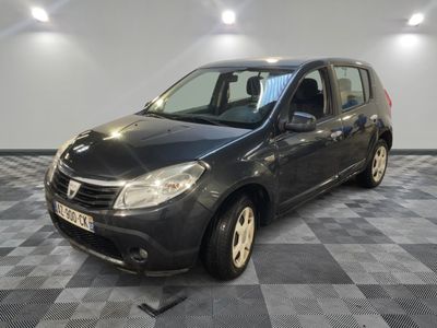DACIA - SANDERO 1.4 MPI 75 LAURÉATE - ES - Mise en service: 10/12/2008 - Photo 1