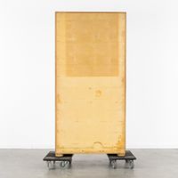 Grande armoire aux angles arrondis avec étagères en verre, e… (photo 6)