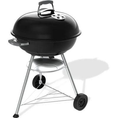 une image représentant un barbecue noir à roulettes sur fond blanc