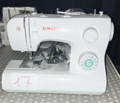 MACHINE A COUDRE SINGER Madame 3.