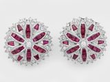 une paire de boucles d'oreilles en rubis et diamants