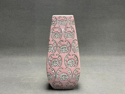 Grand vase en céramique émaillé.