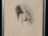 tableau représentant une femme nue dans un cadre argenté sur fond noir