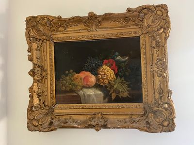 a picture of a painting on the wall of a room