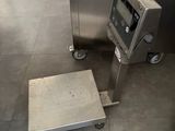an image of a machine that is sitting in a room
