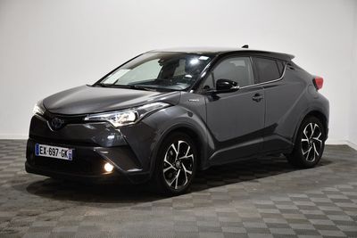La Toyota C-HR est un SUV compact au look sportif.