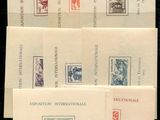 plusieurs enveloppes affranchies, empilées les unes sur les autres
