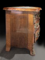 commode miniature en placage de ronce . (photo 2)