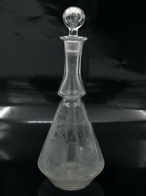 Sainte-Barbe petite carafe en verre de forme tronconique, pi…