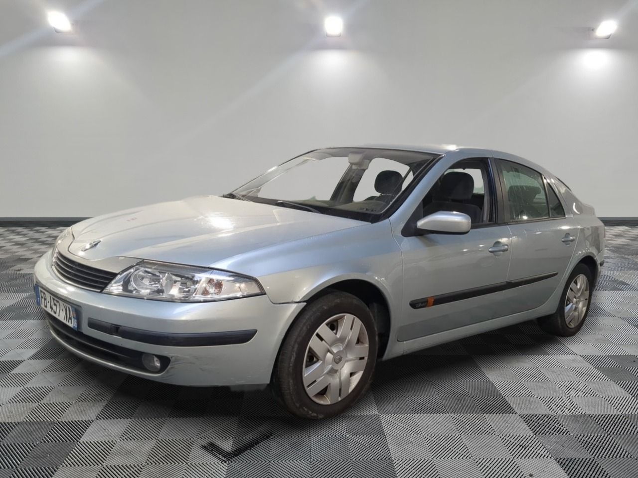 RENAULT - LAGUNA 1.9 DCI - 110 AUTHENTIQUE - GO - Mise en se…