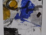 une image représentant une photo d'un tableau peint en bleu et en jaune