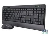 clavier et souris sur fond blanc, avec un fond blanc
