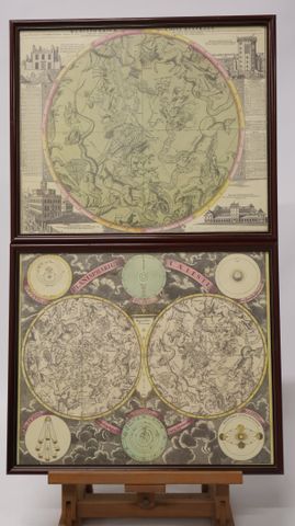 Lot de deux estampes colorées d’anciennes cartes hémisphères aust...