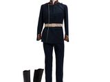 uniforme d'un homme en tenue militaire et bottes, sur fond blanc