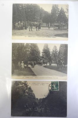 deux vieilles photos en noir et blanc montrant des personnes à cheval dans un parc