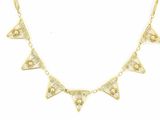 gros plan d'un collier sur un mannequin mannequin mannequin mannequin mannequin mannequin mannequin mannequin mannequin