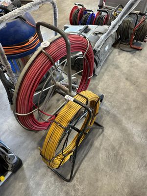 a lot of hoses that are on the floor