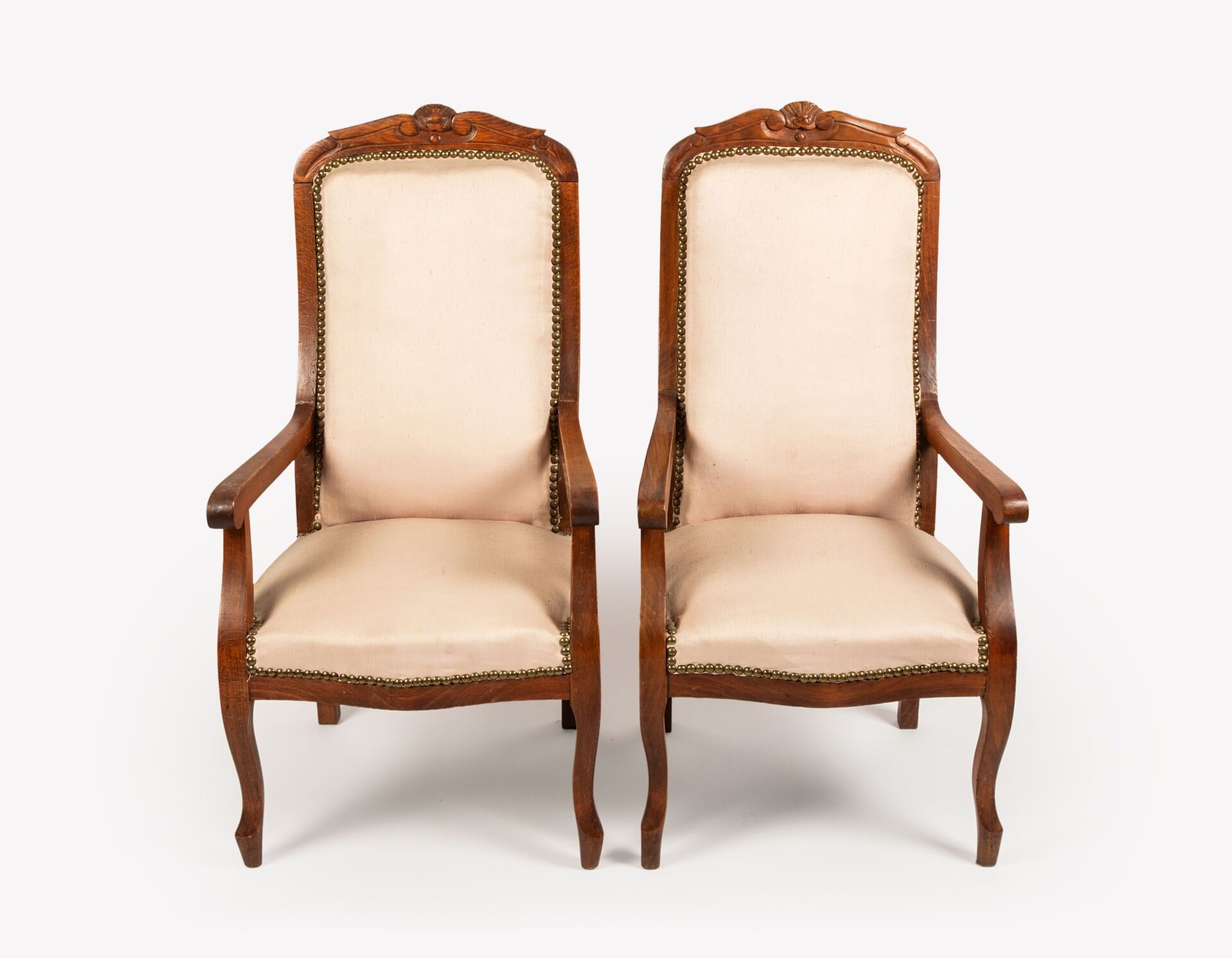 Paire de fauteuils d'enfant en bois naturel mouluré et sculp…