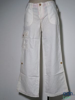 a close up of a white pants on a mannequin mannequin mannequin mannequin mannequin mannequin mannequin manne