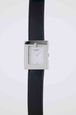 HERMÈS Belt Réf : BE1.120 Boîtier : rectangulaire en acier, …
