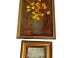 un tableau représentant un vase rempli de fleurs jaunes et un tableau représentant un bateau