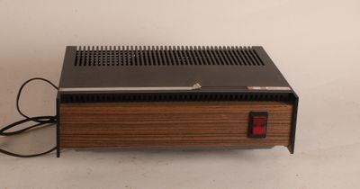 [ DIVERS ] Un régulateur de tension automatique DYNATRA