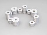 plusieurs rouleaux de papier toilette disposés en cercle