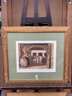 une image d'un tableau sur un chevalet dans une pièce