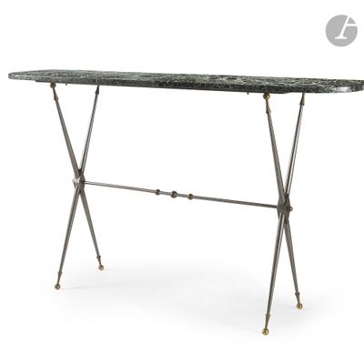 une console au plateau en marbre et aux pieds en métal