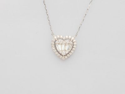 Collier cœur en platine, à fine maille forçat, serti de diam… - Photo 1