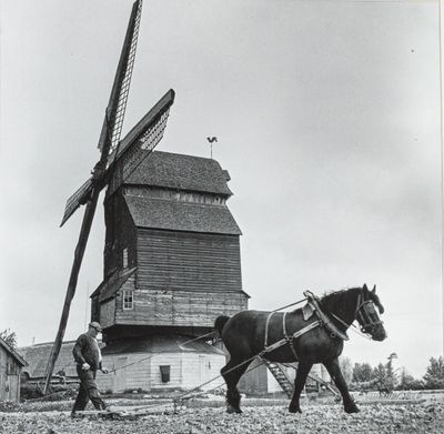 André GAMET (1919-2017) Nord. Moulin et labours près de Cass…