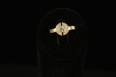 Bague en or jaune champagne 18 K (750), sertie d'un diamant …