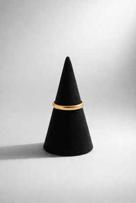 Alliance en or jaune 18K 750 millièmes, chiffrée dans l'anne…