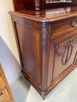 GRAND BUFFET DEUX CORPS en bois sculpté, vitrine supérieure … (photo 4)