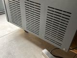 an image of a machine that is sitting on the floor