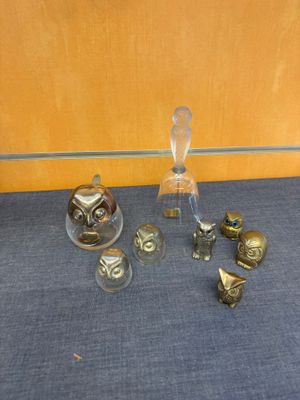 beaucoup de petits objets qui traînent par terre