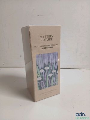 a box that has a picture of a flower on it
