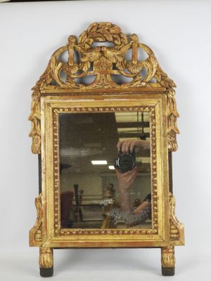 une personne se prenant en photo dans un miroir