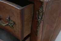 Commode sauteuse en placage d'acajou ouvrant à deux tiroir e… (photo 6)
