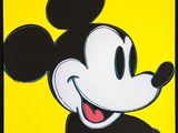 une image représentant une peinture de Mickey Mouse sur fond jaune