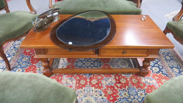Table bois de style rustique en bois ouvrant à deux tiroirs. H 43...