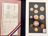 une photo d'une photo représentant des pièces de monnaie dans un cadre