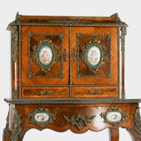 Bureau bonheur-du-jour en bois de placage marqueté en frisag… (photo 2)