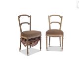 paire de chaises anciennes avec dossier et assise rembourrés de cuir