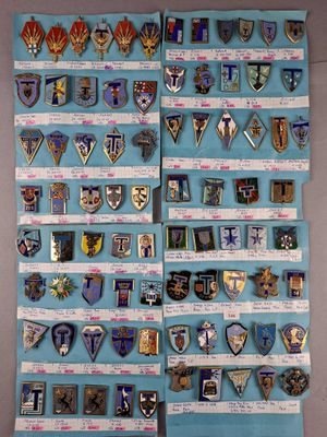 82 insignes TRANSMISSIONS (Dom, D, Boussemard, Fraisse, etc)…