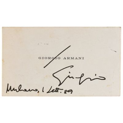 un gros plan d'un morceau de papier sur lequel figure une signature