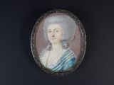un portrait miniature ancien représentant une femme en robe bleue